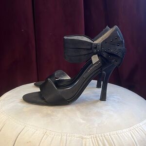 Nina Black Satin Bow Sandals Size 7.5